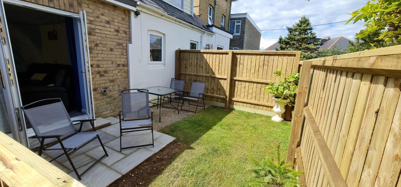 Parterre Holiday Apartments Sandown Exterior foto