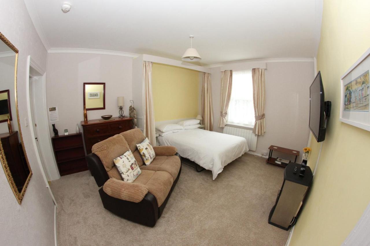 Parterre Holiday Apartments Sandown Exterior foto