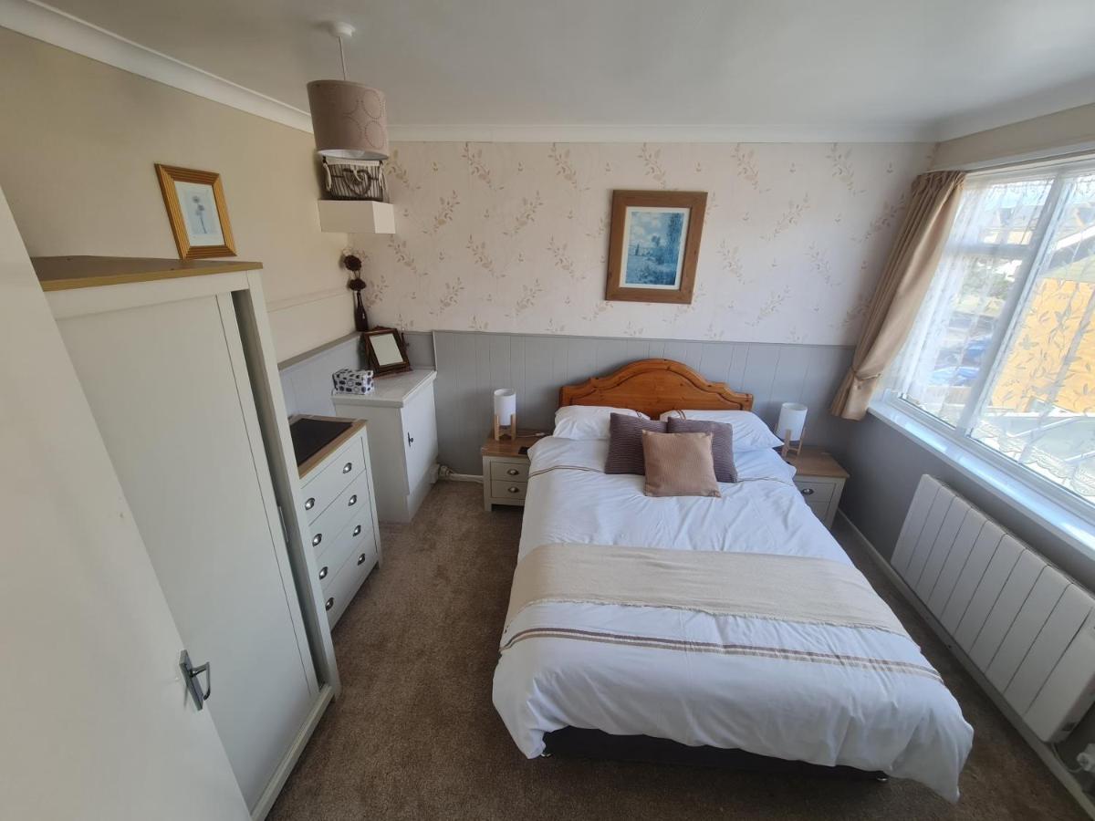Parterre Holiday Apartments Sandown Exterior foto